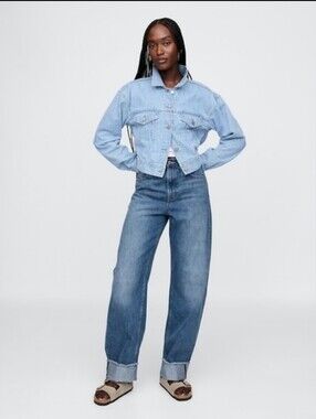 NWT Gap High Rise Cuffed Barrel Jeans Medium Wash